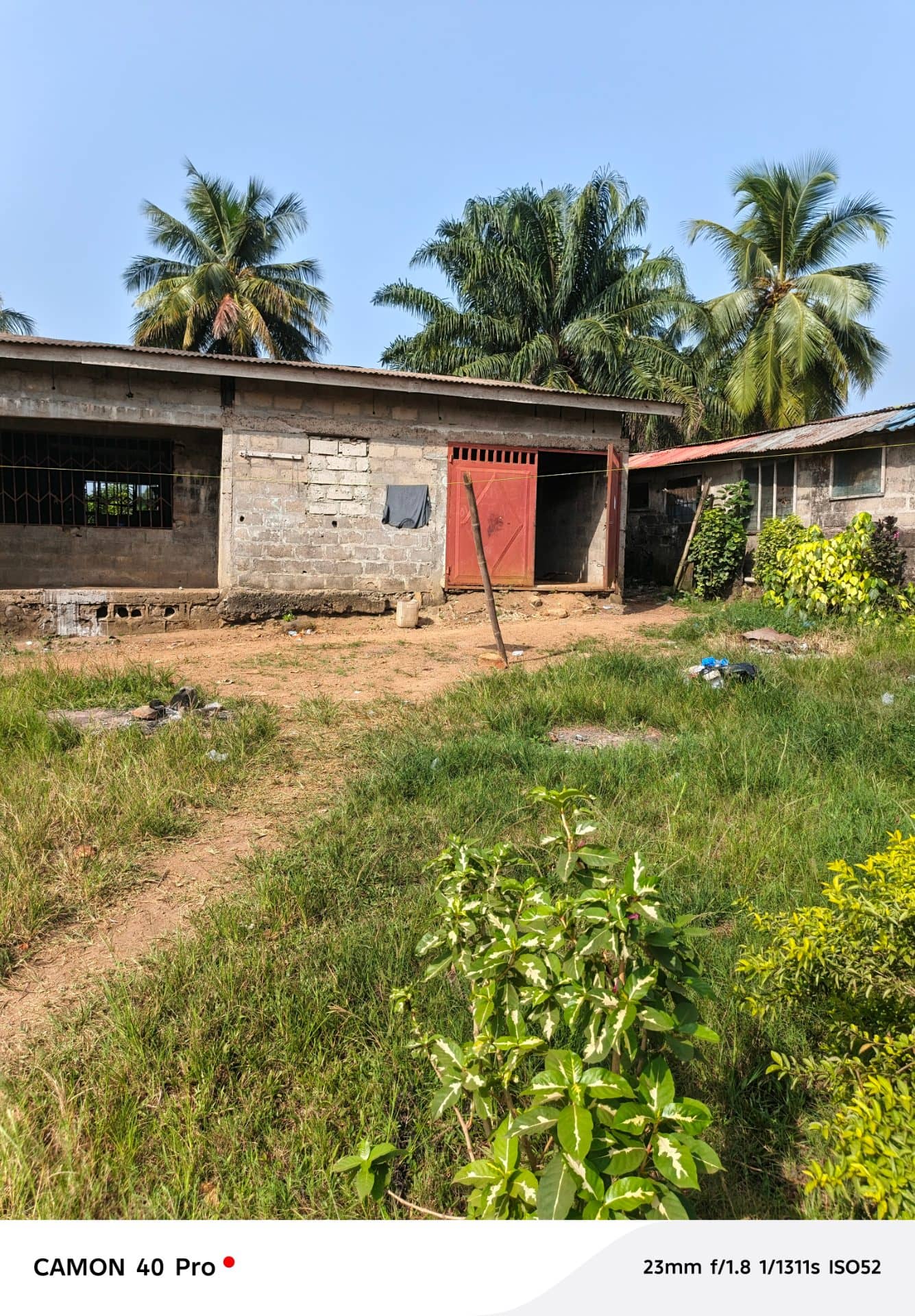 4 BEDROOMS UNFINISHED HOUSE WITH 3 BATHROOM FOR SALE. GSA ROAD, ROCK HILL COMMUNITY
