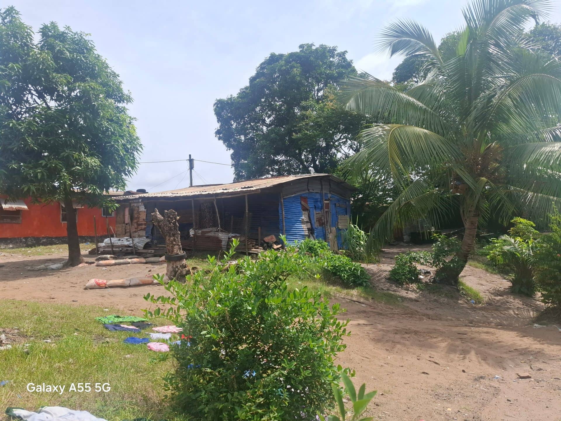 1 lot of community land for sale