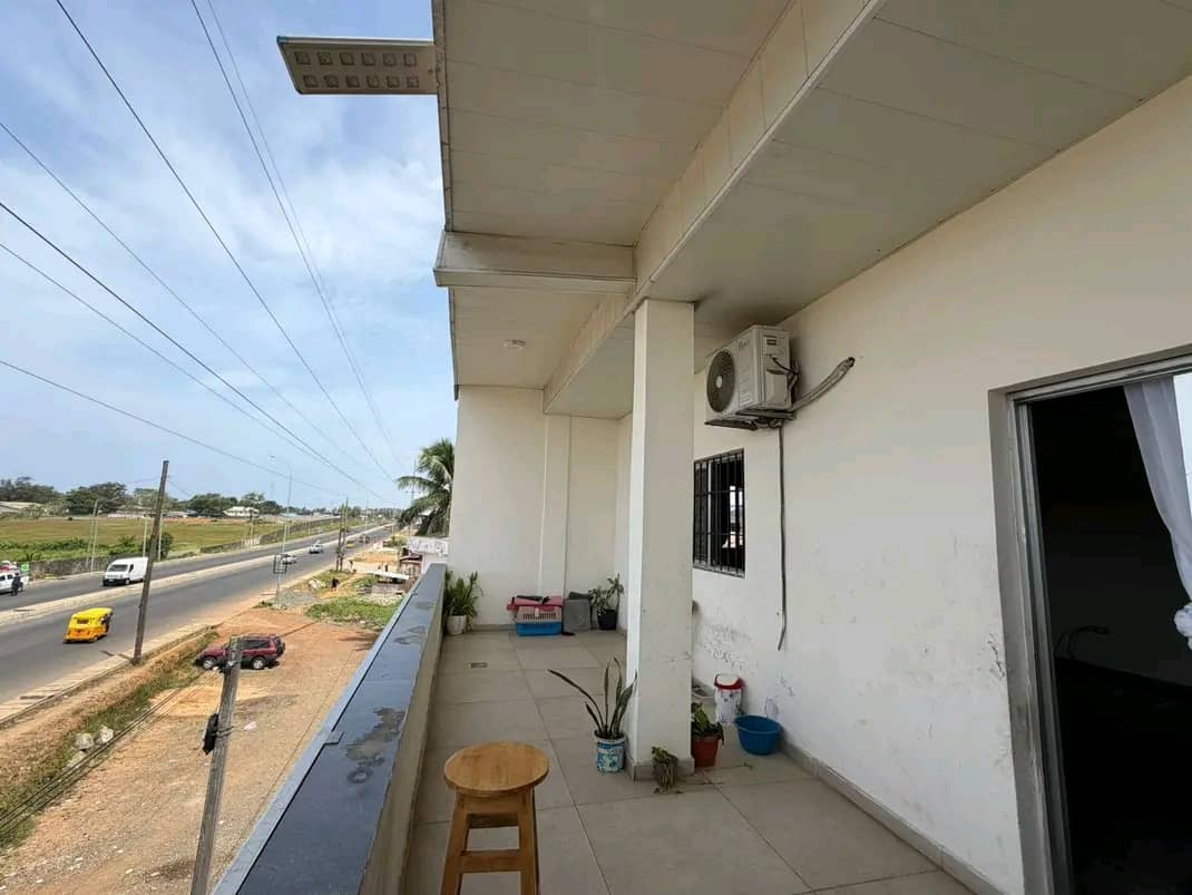 2bedrooms ideally located