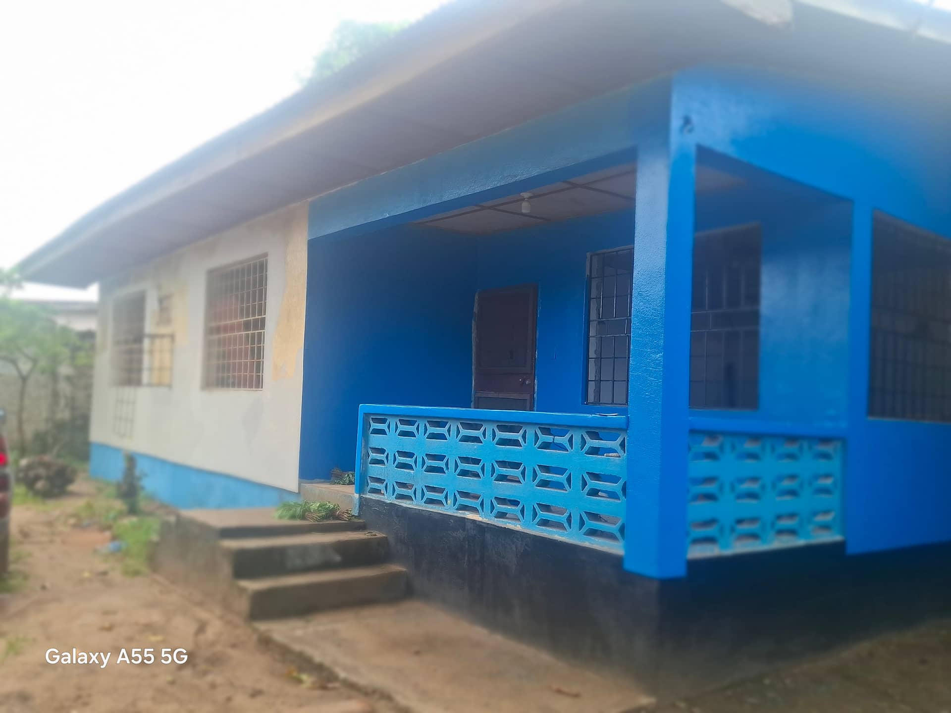 3bedrooms self contained under renovation
