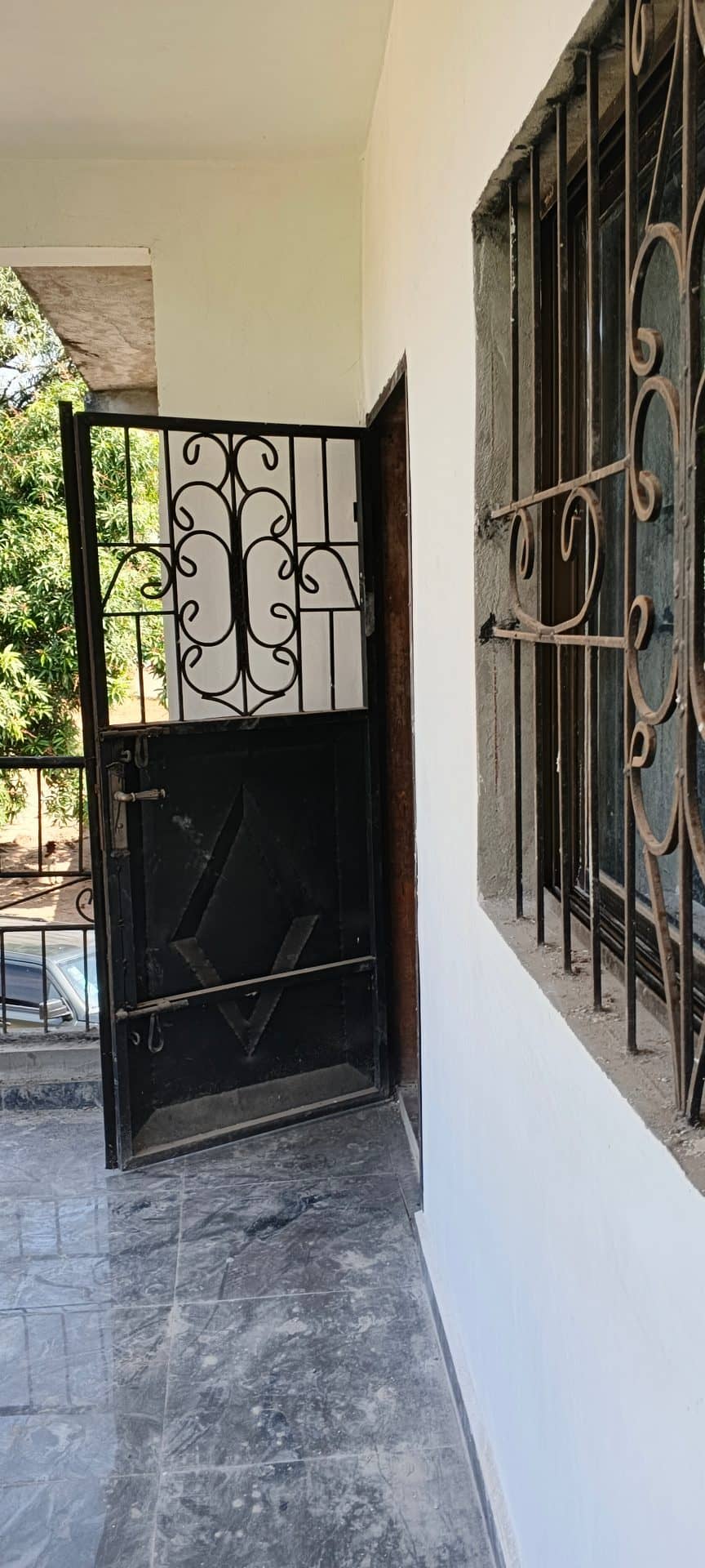 Two bedrooms apartment with three bathrooms for rent