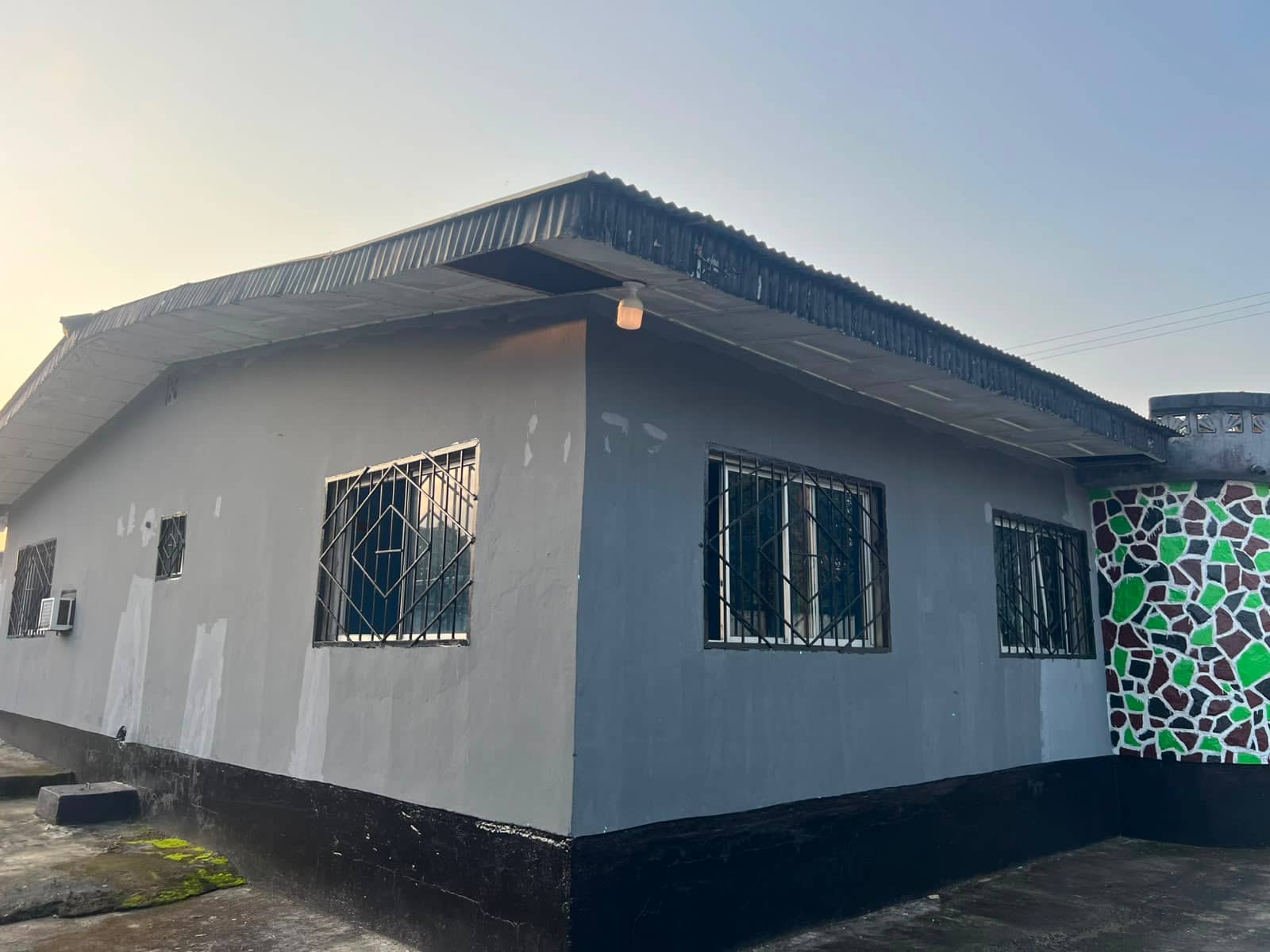 3 bedrooms apartment in fence for rent at 72nd Boulevard