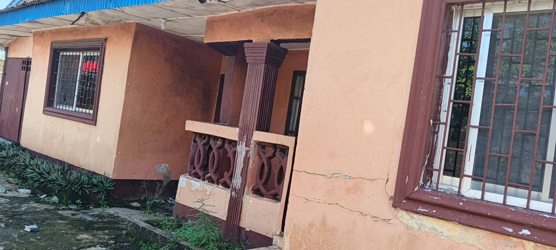 Three bedrooms apartment in fence for rent