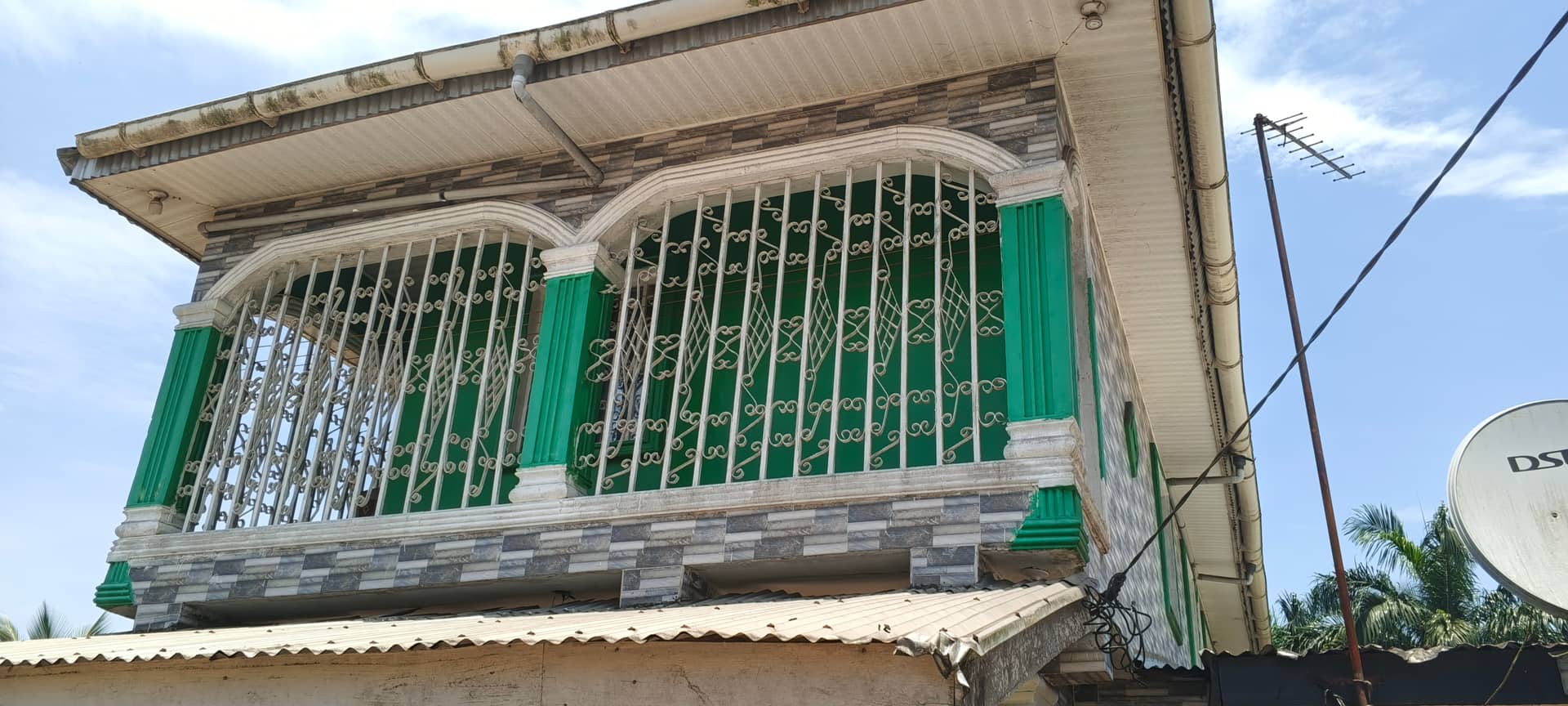 Three bedrooms apartment for rent